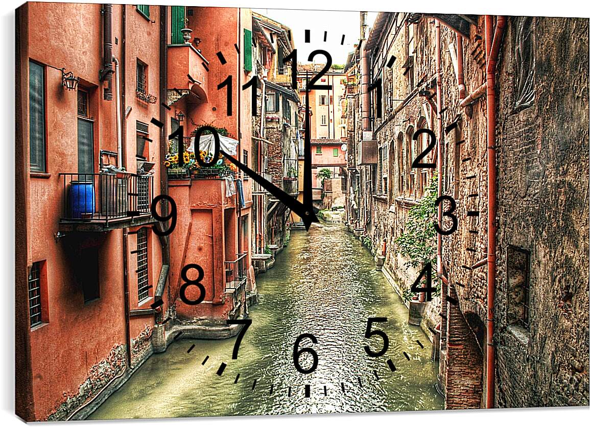 Часы картина - Маленький канал. Италия.