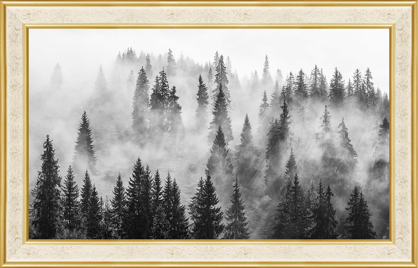 Картина в раме - Лес в зимнем тумане