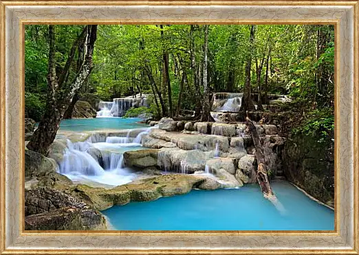 Картина в раме - Небольшой водопад в лесу