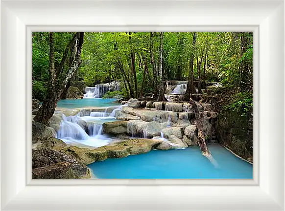 Картина в раме - Небольшой водопад в лесу