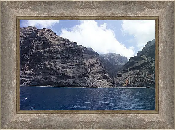 Картина в раме - Скалы и море