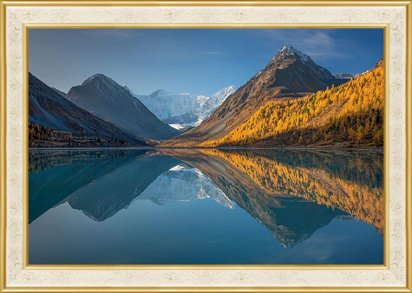 Картина в раме - Гора Белуха 1. Республика Алтай