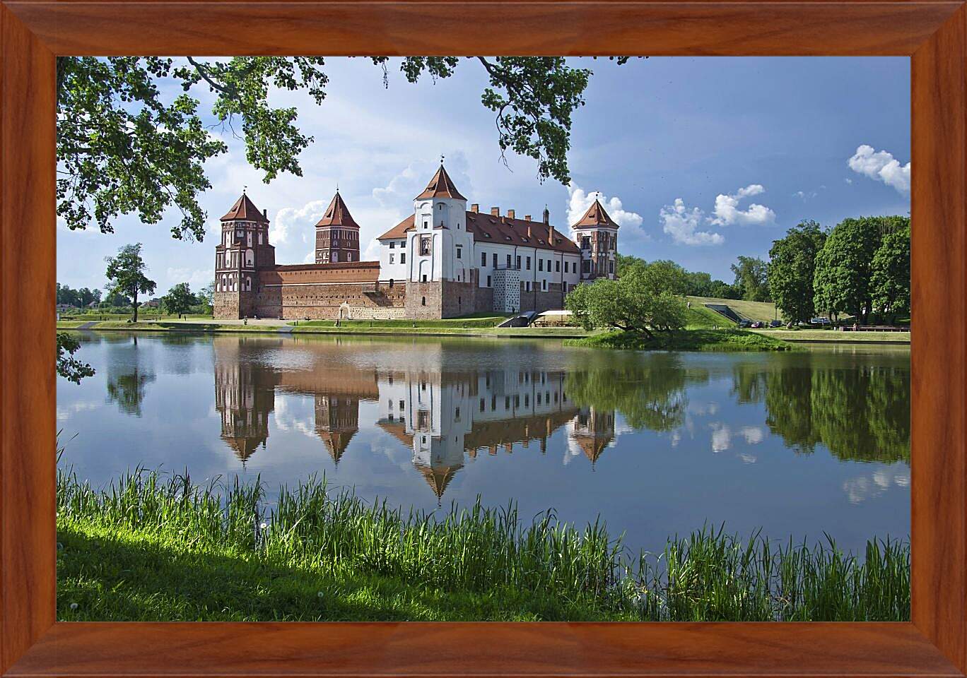 Картина в раме - Мирский замок 3. Республика Беларусь