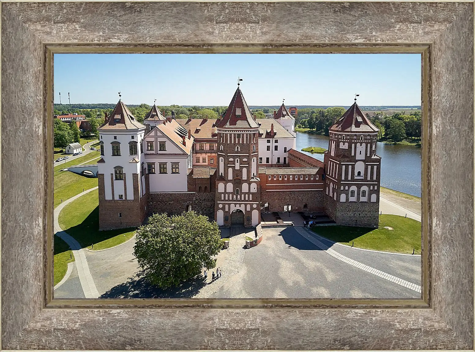 Картина в раме - Мирский замок 2. Республика Беларусь
