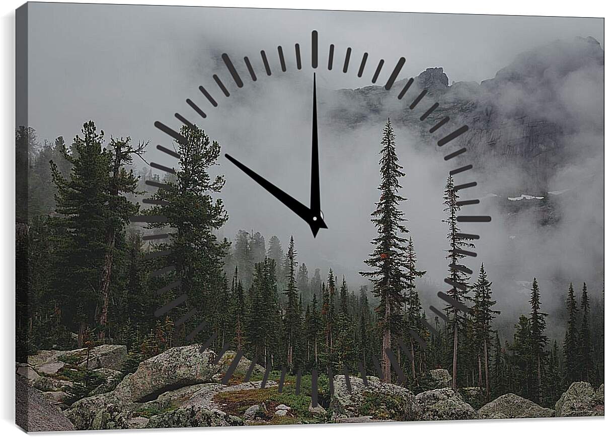 Часы картина - Горы в тумане
