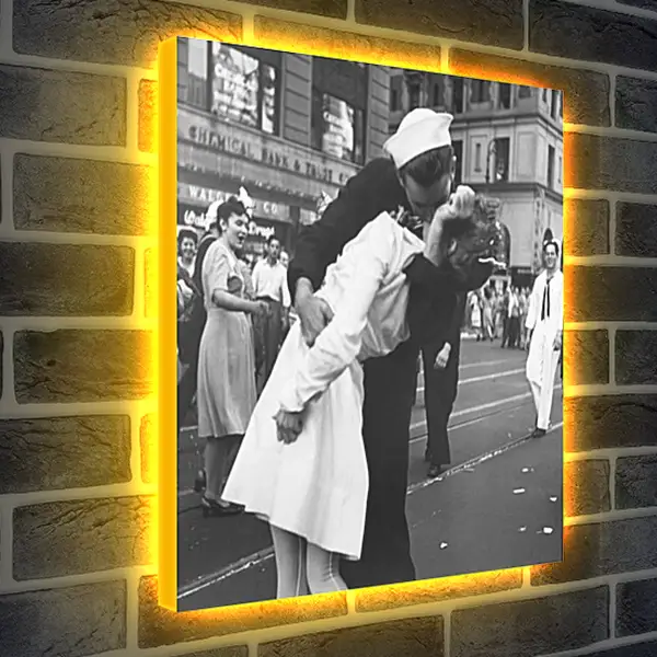 Лайтбокс световая панель - VJ Day, The Kiss - Безоговорочная капитуляция, Поцелуй на Таймс Сквер
