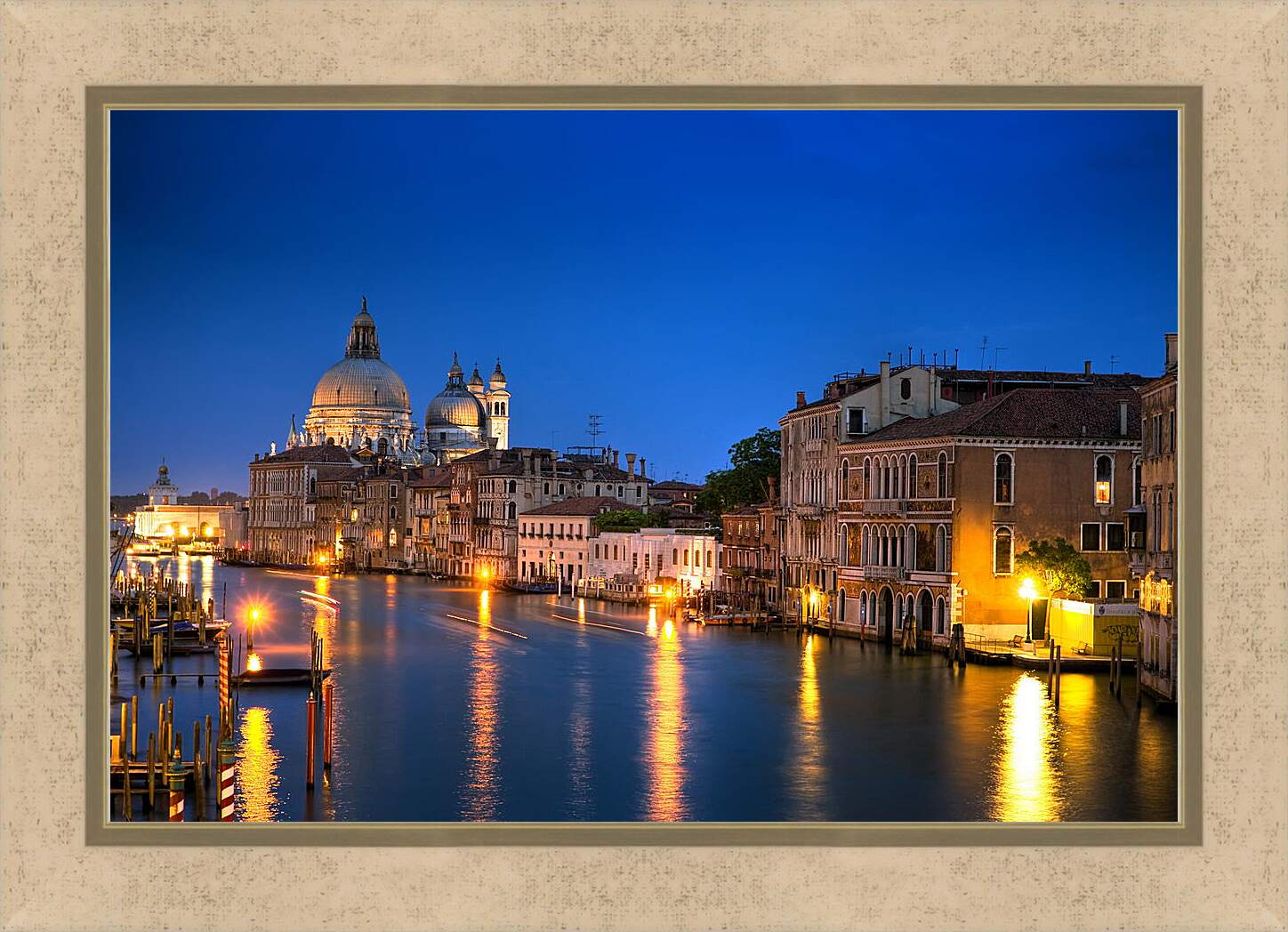 Картина в раме - Огни ночной Венеции