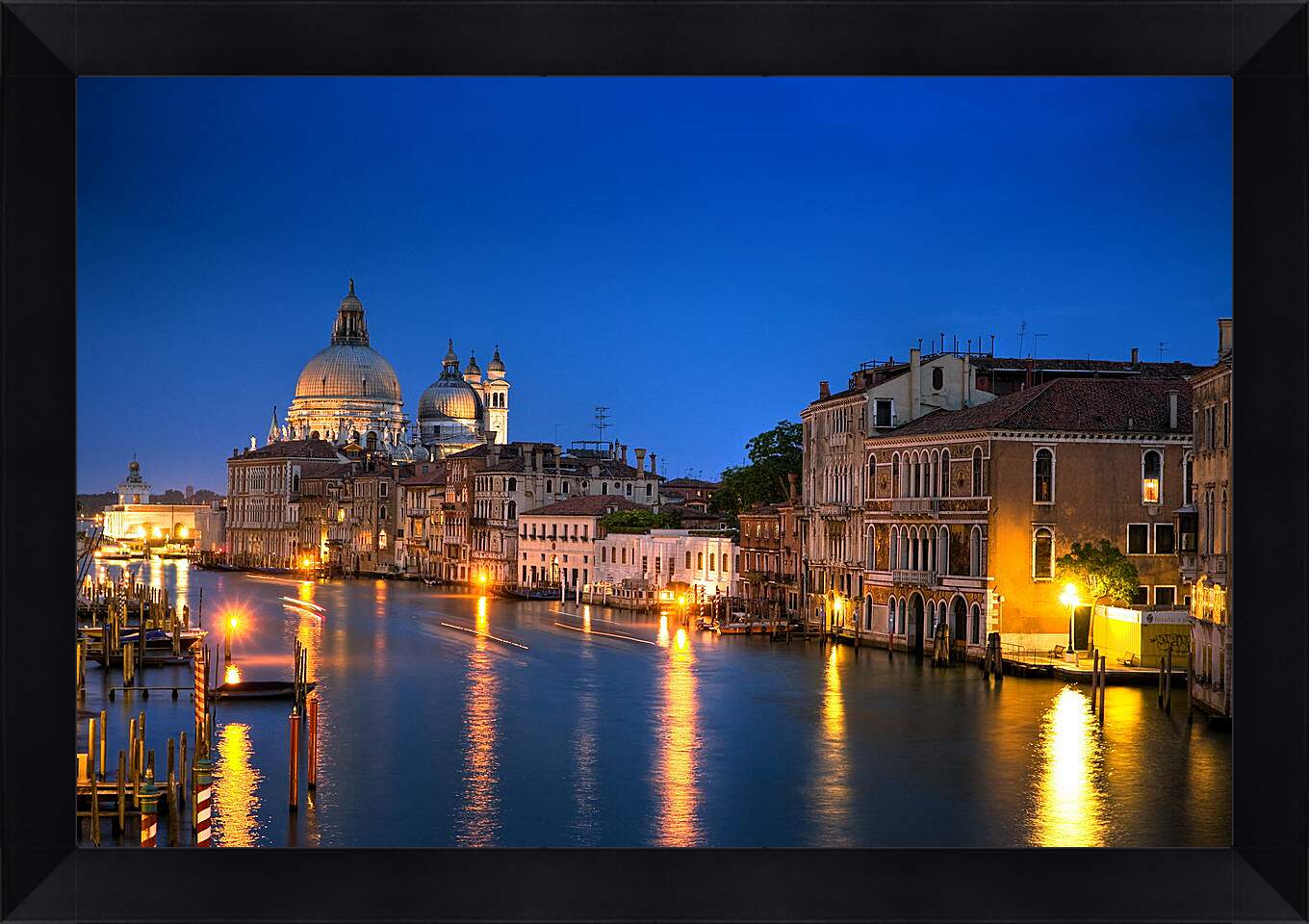 Картина в раме - Огни ночной Венеции