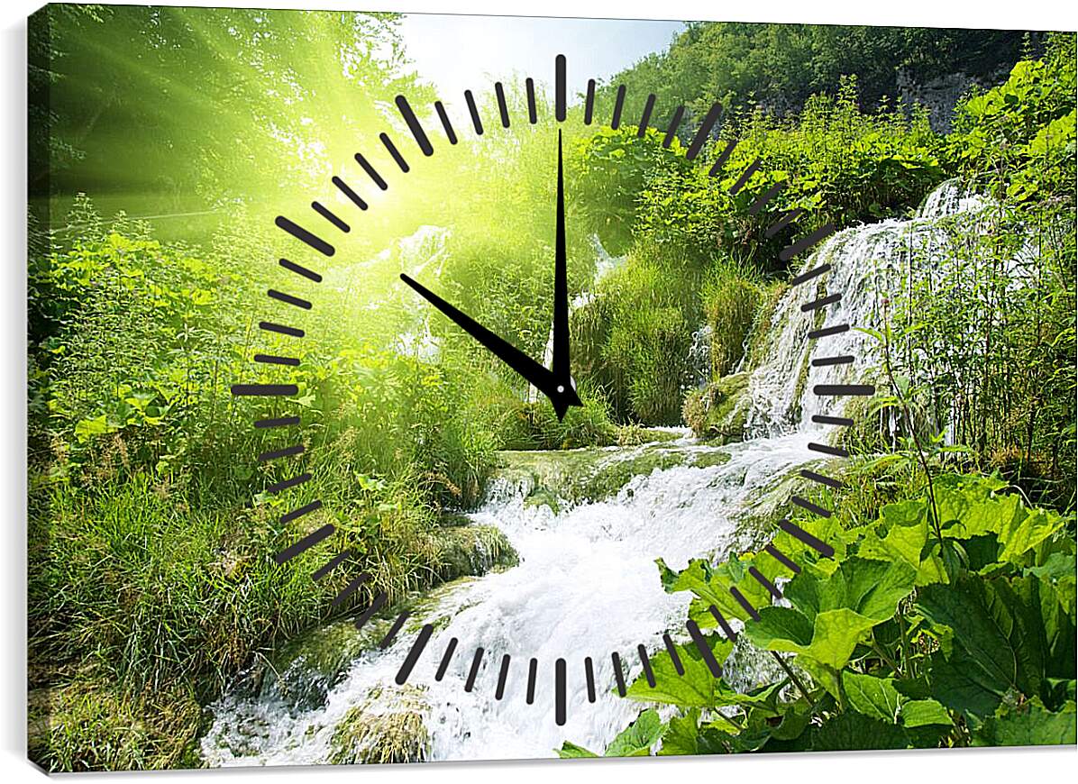 Часы картина - Водопад в лесу под солнцем