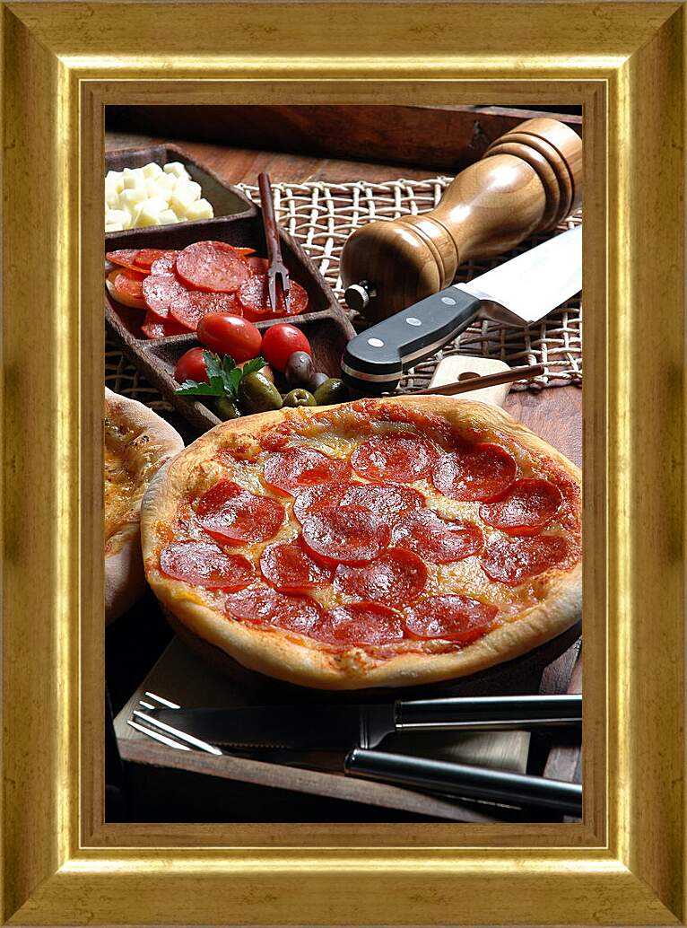 Картина в раме - Пицца с салями