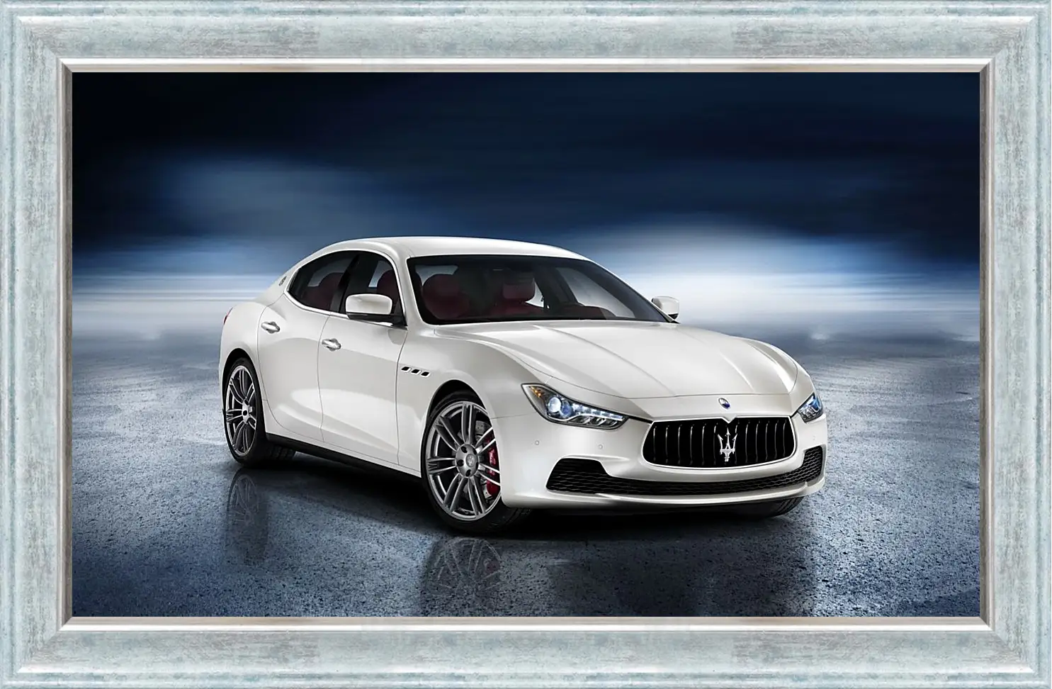 Картина в раме - Белый Мазерати (Maserati)