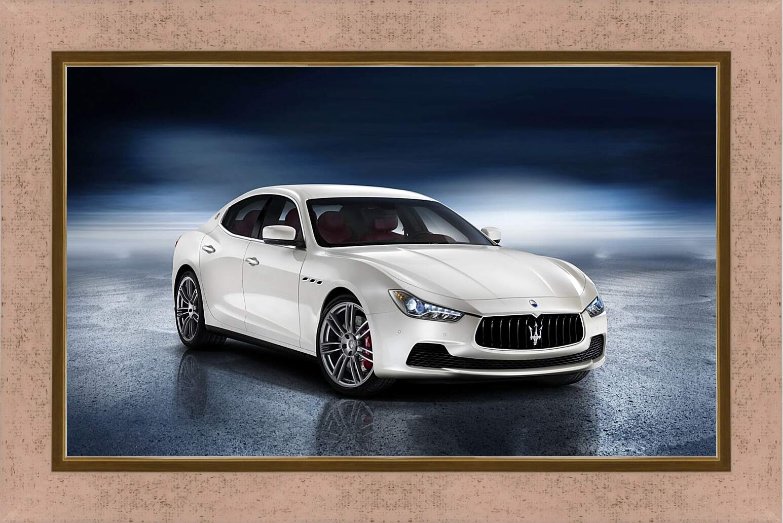 Картина в раме - Белый Мазерати (Maserati)