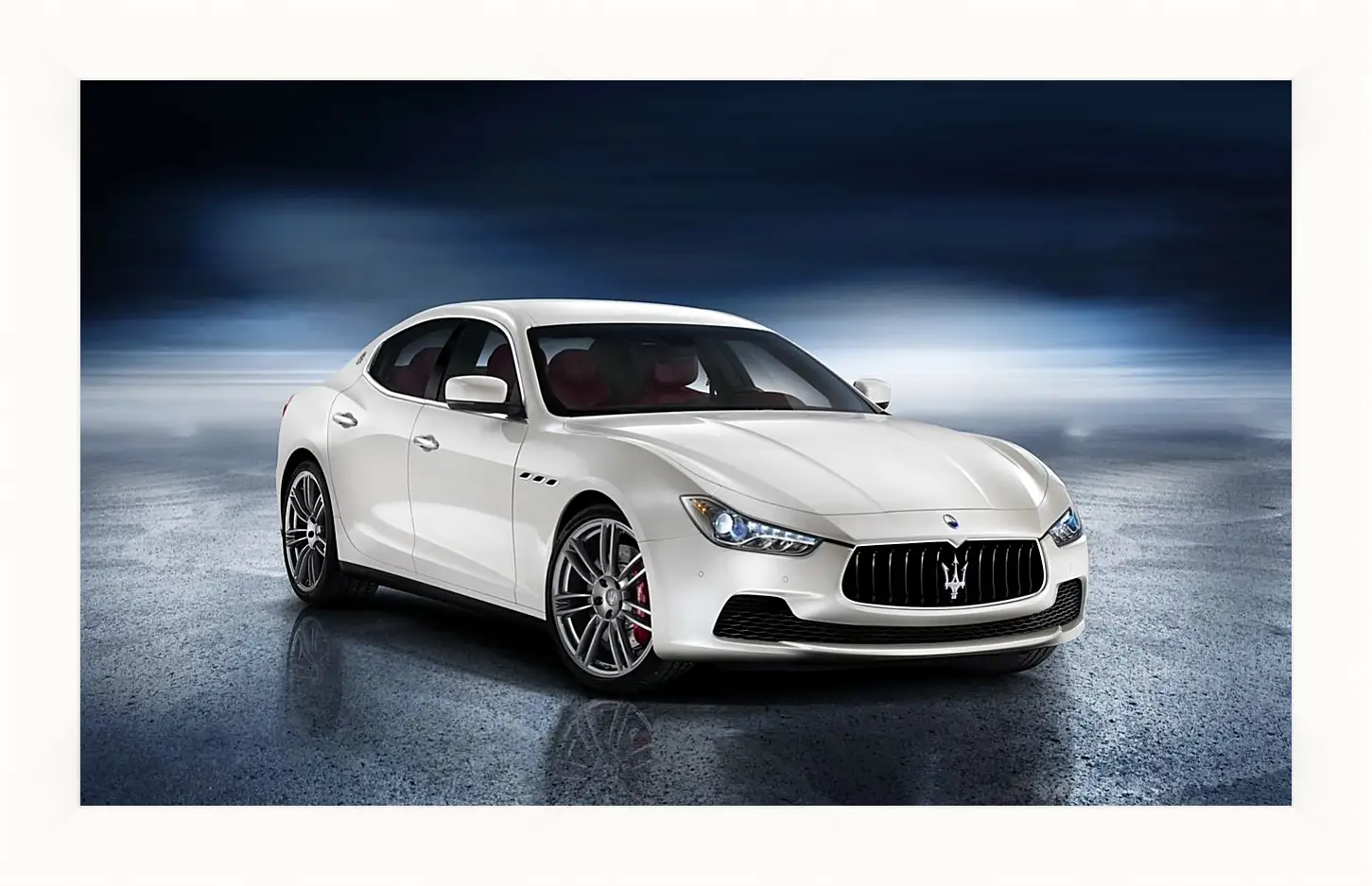 Картина в раме - Белый Мазерати (Maserati)