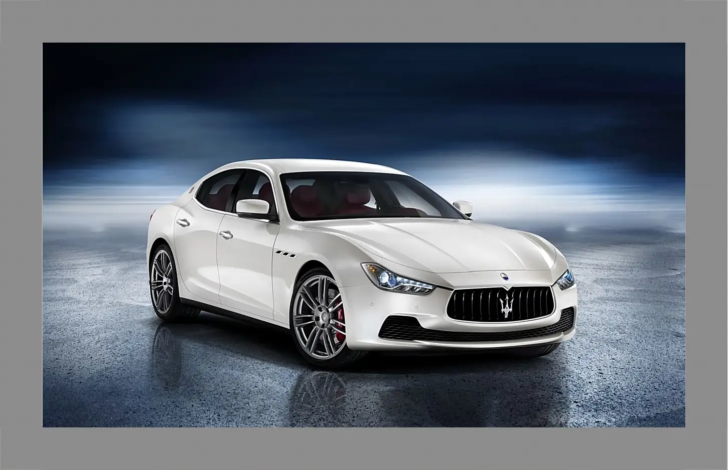 Картина в раме - Белый Мазерати (Maserati)