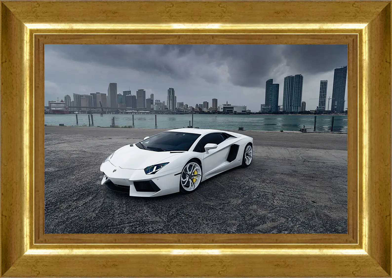 Картина в раме - Белый Lamborghini Aventador