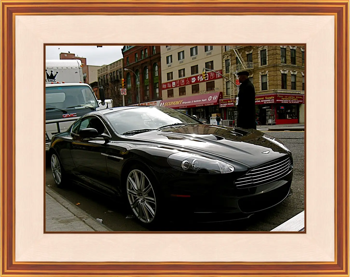 Картина в раме - Черный Aston Martin