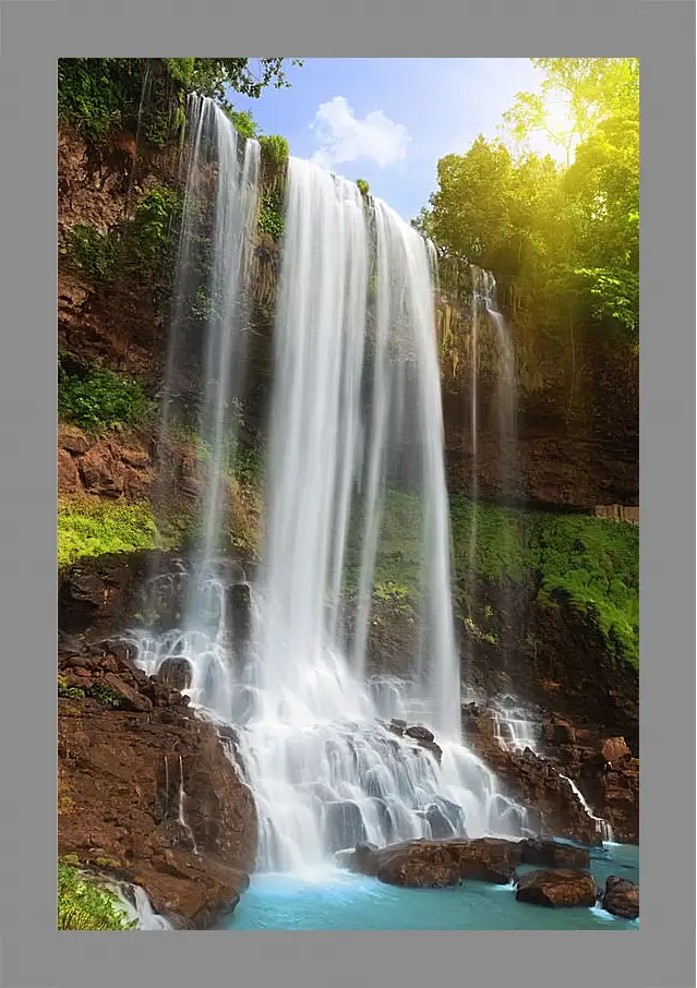 Картина в раме - Водопад
