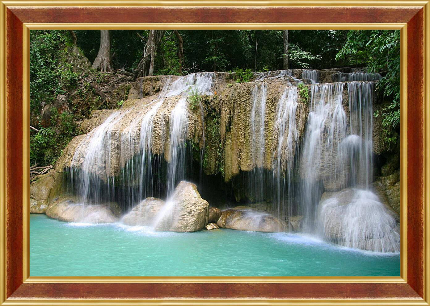 Картина в раме - Каскад водопадов
