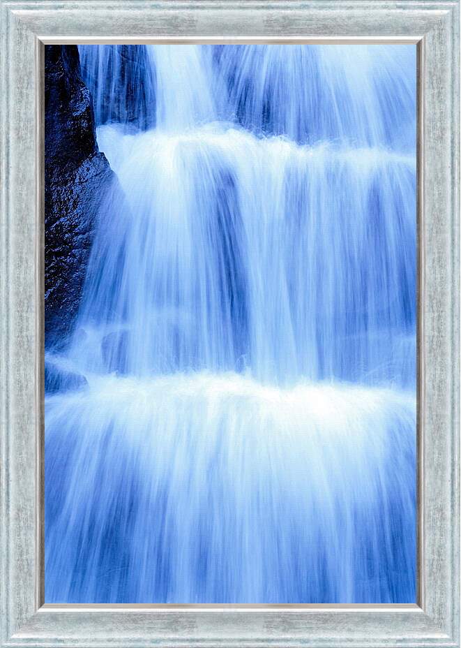 Картина в раме - Каскад водопадов
