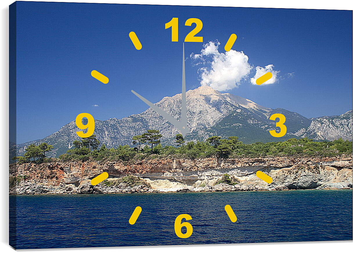 Часы картина - Вид на горы с моря