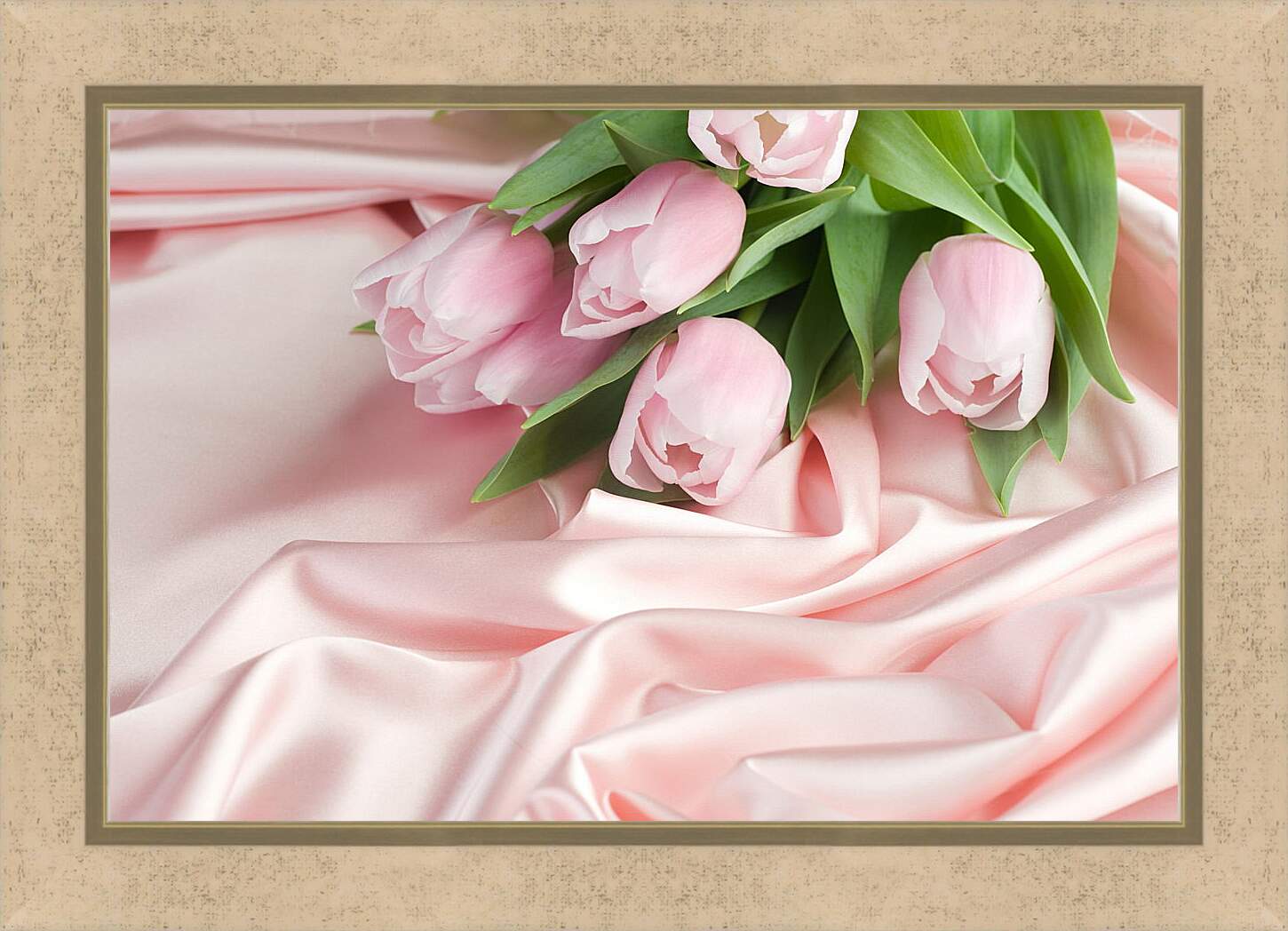 Картина в раме - Нежные тюльпаны на розовом шелке
