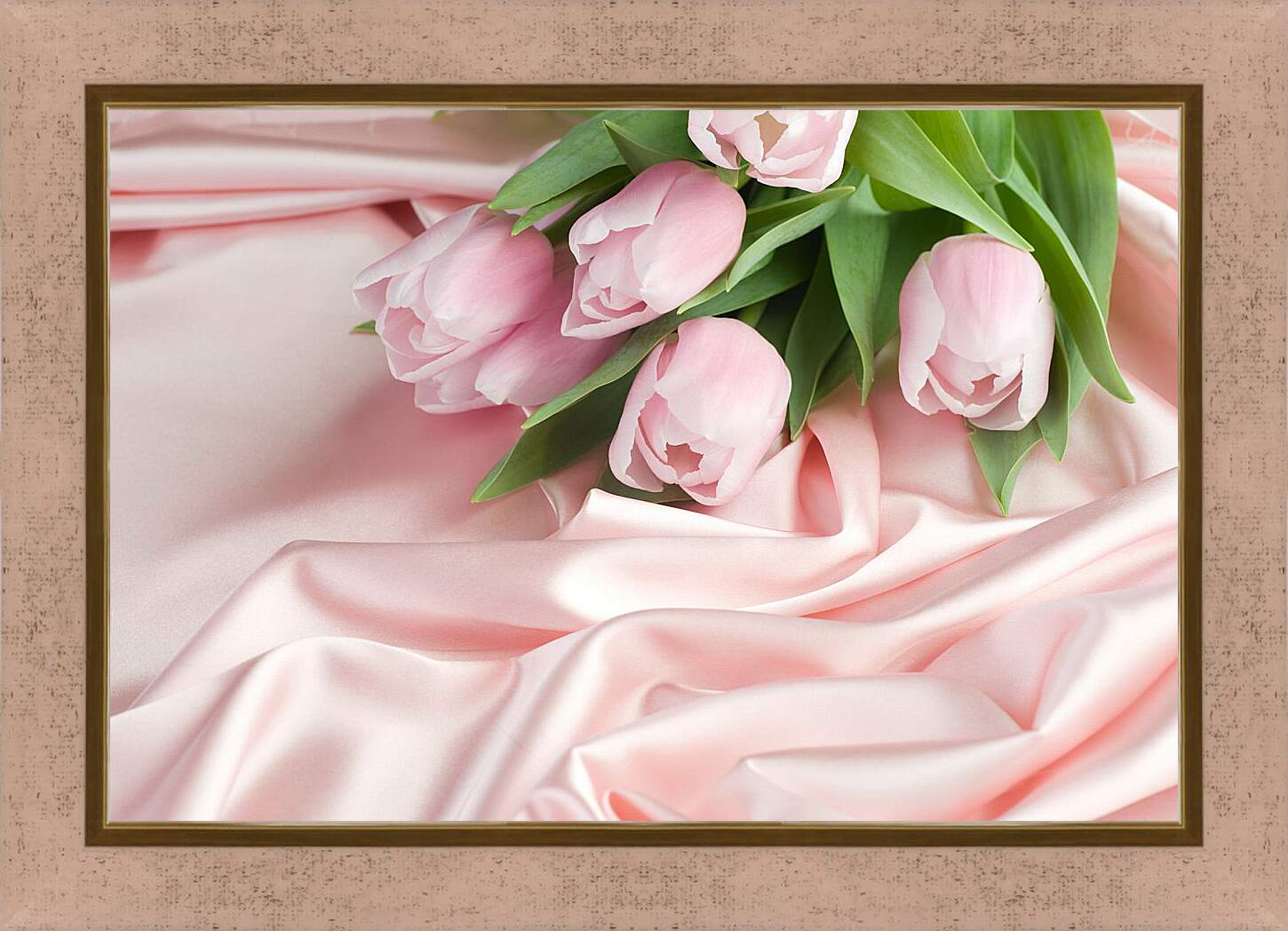 Картина в раме - Нежные тюльпаны на розовом шелке
