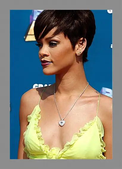 Картина в раме - Rihanna Fenty - Рианна Фент
