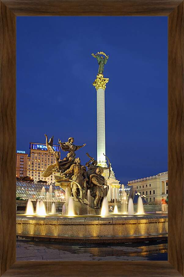Картина в раме - Площадь в Киеве
