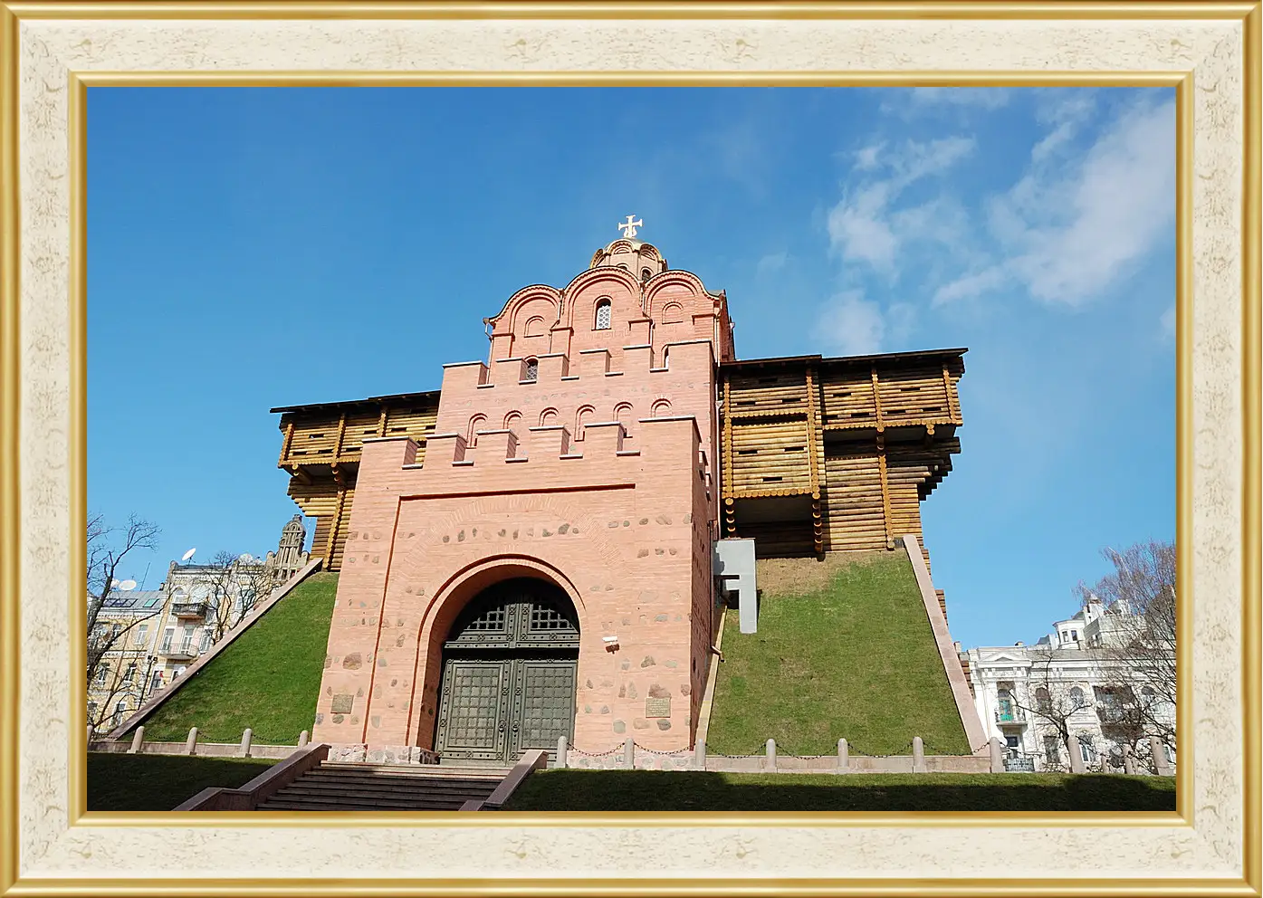 Картина в раме - Храм в Киеве
