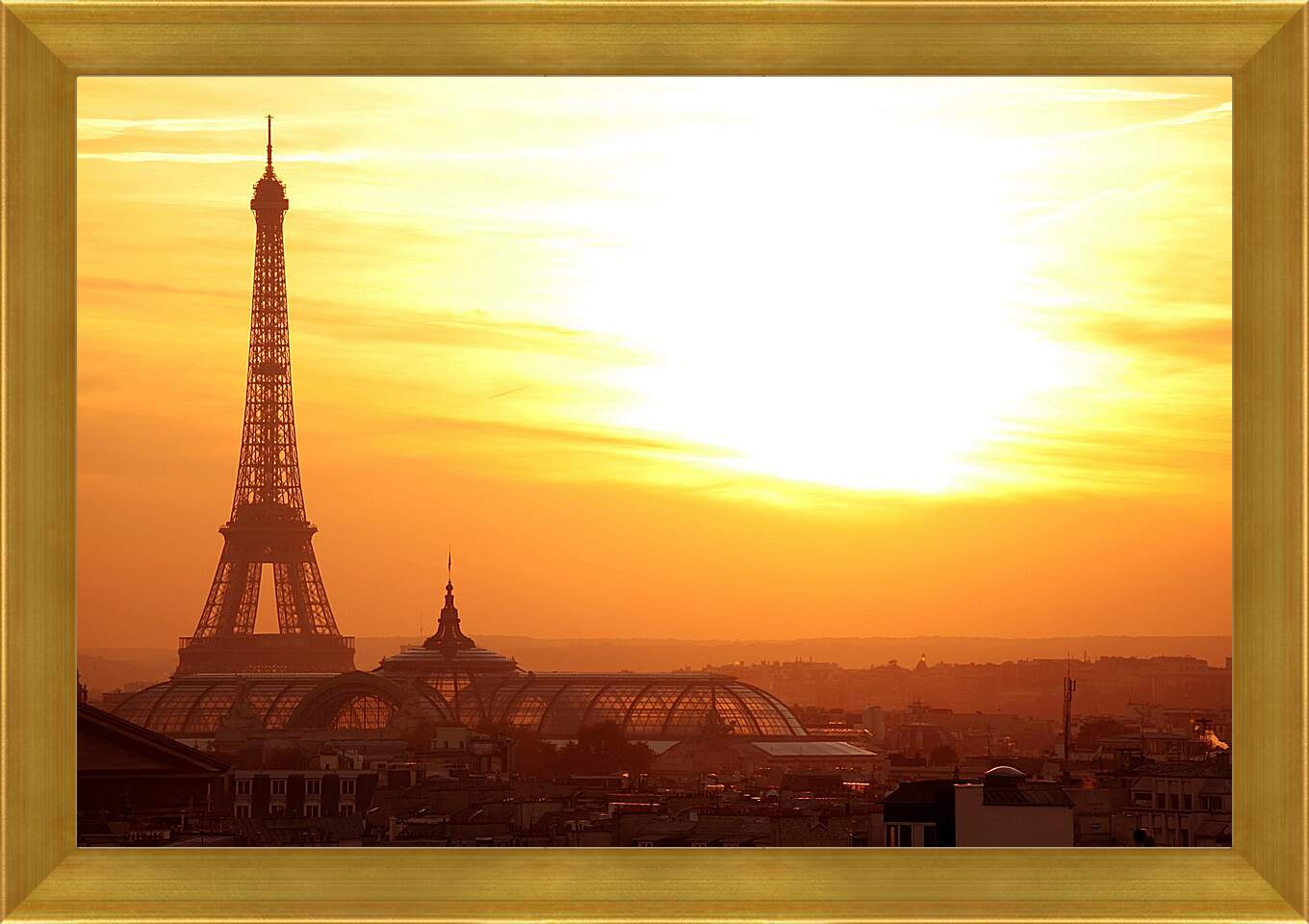 Картина в раме - Париж в лучах заката

