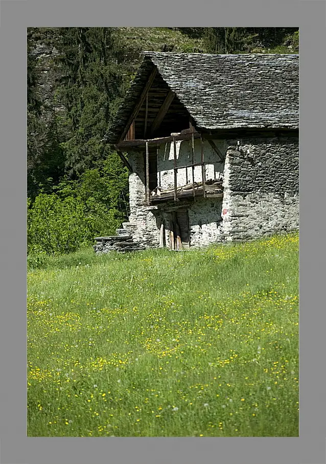 Картина в раме - Домик в горах
