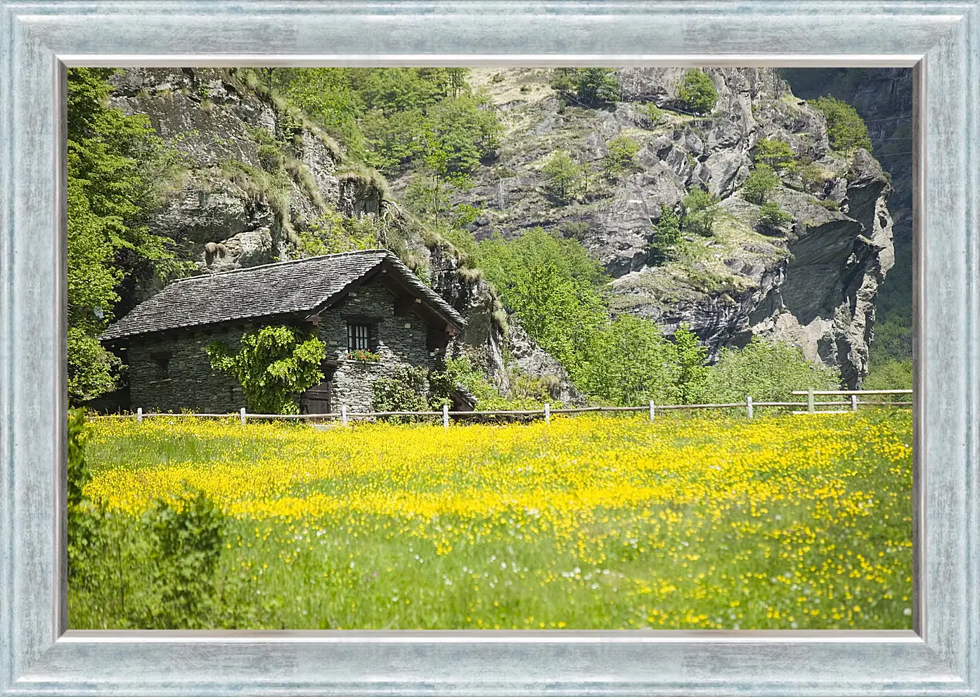 Картина в раме - Домик в горах
