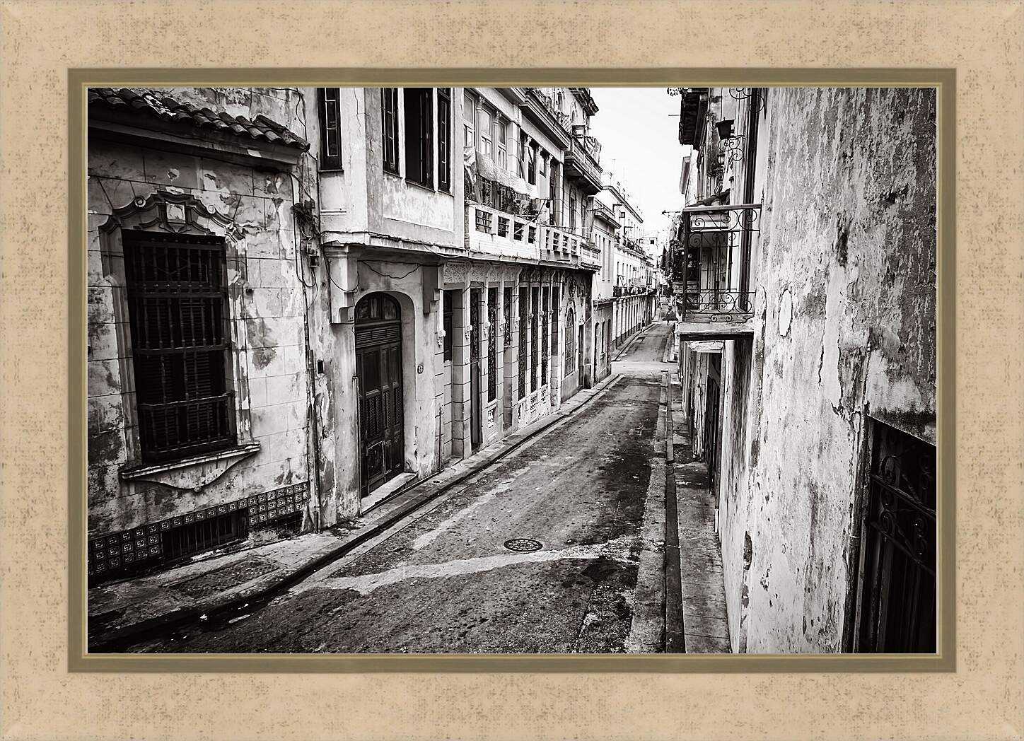 Картина в раме - Улица Гаваны