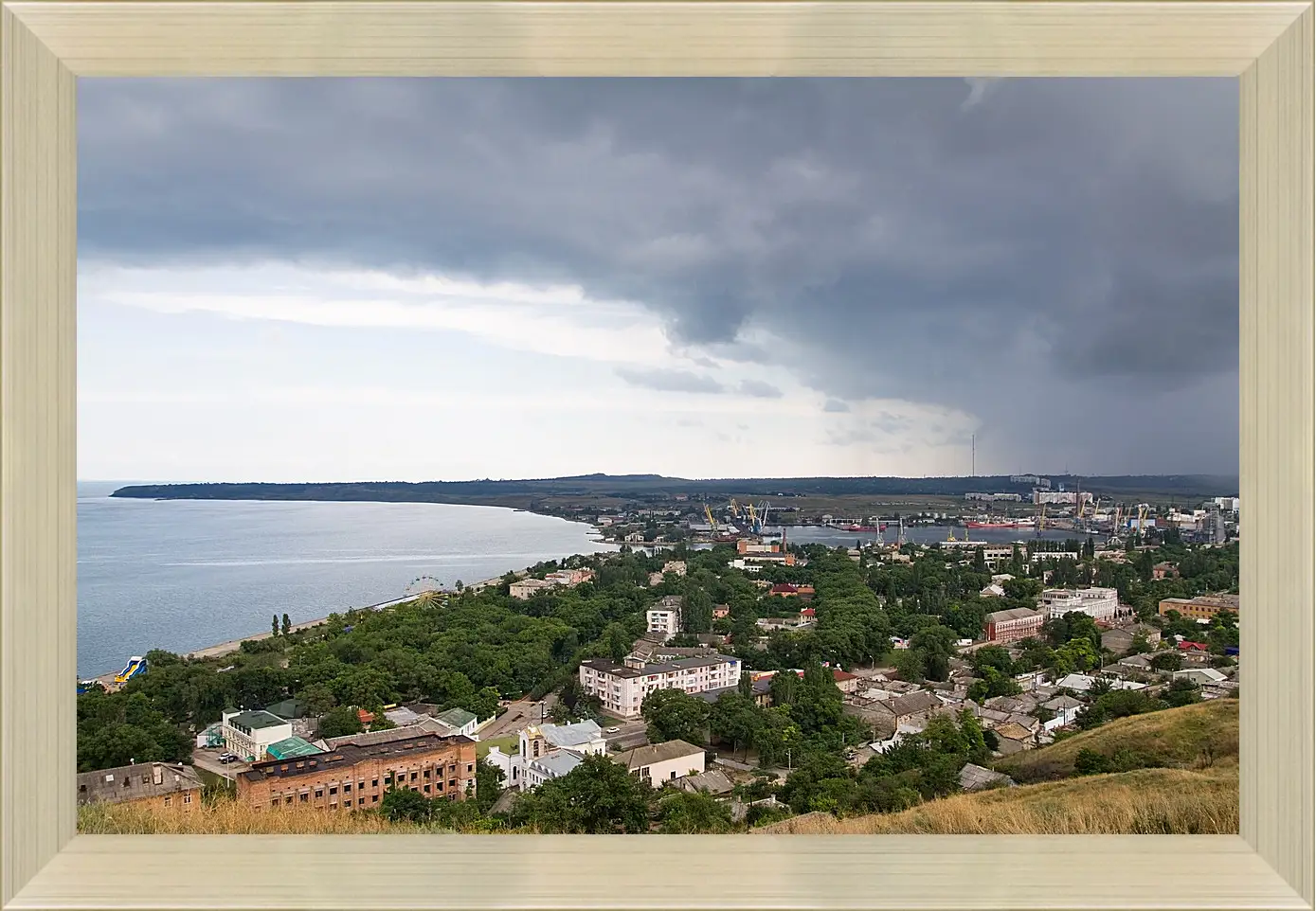 Картина в раме - Гроза надвигаетсяУкраина
