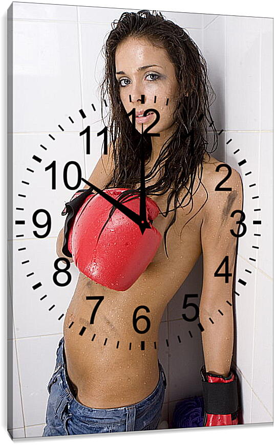 Часы картина - Девушка в боксерских перчатках