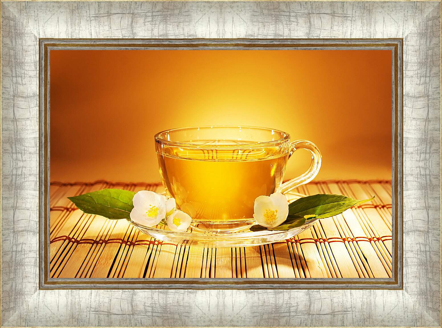 Картина в раме - Чай и цветочки на блюдце