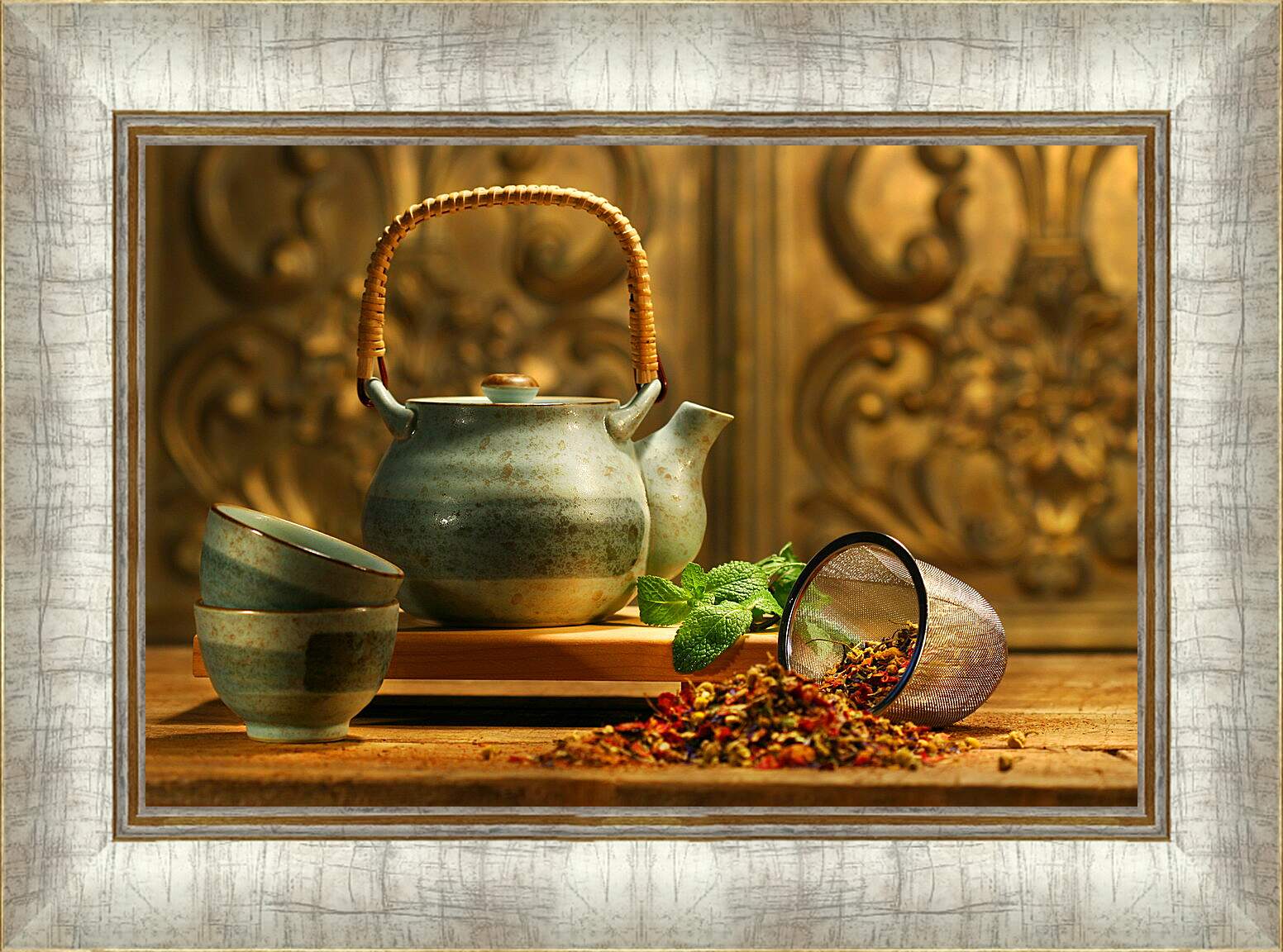 Картина в раме - Чайник с чашками