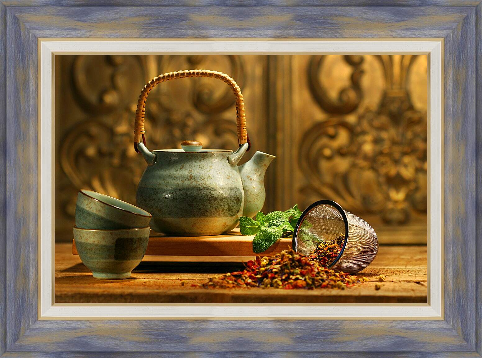 Картина в раме - Чайник с чашками