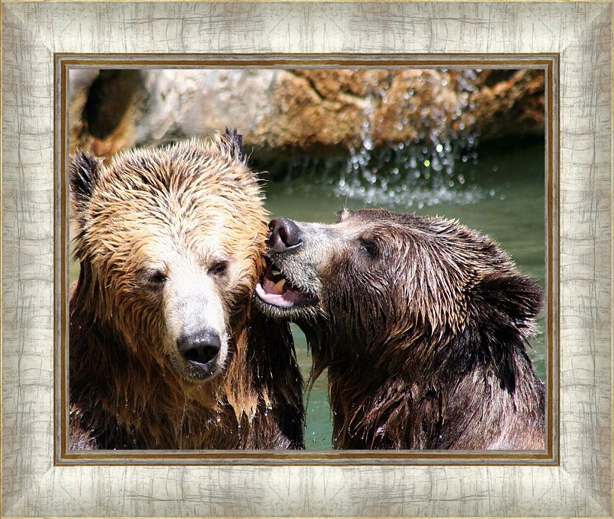 Картина в раме - Медведи
