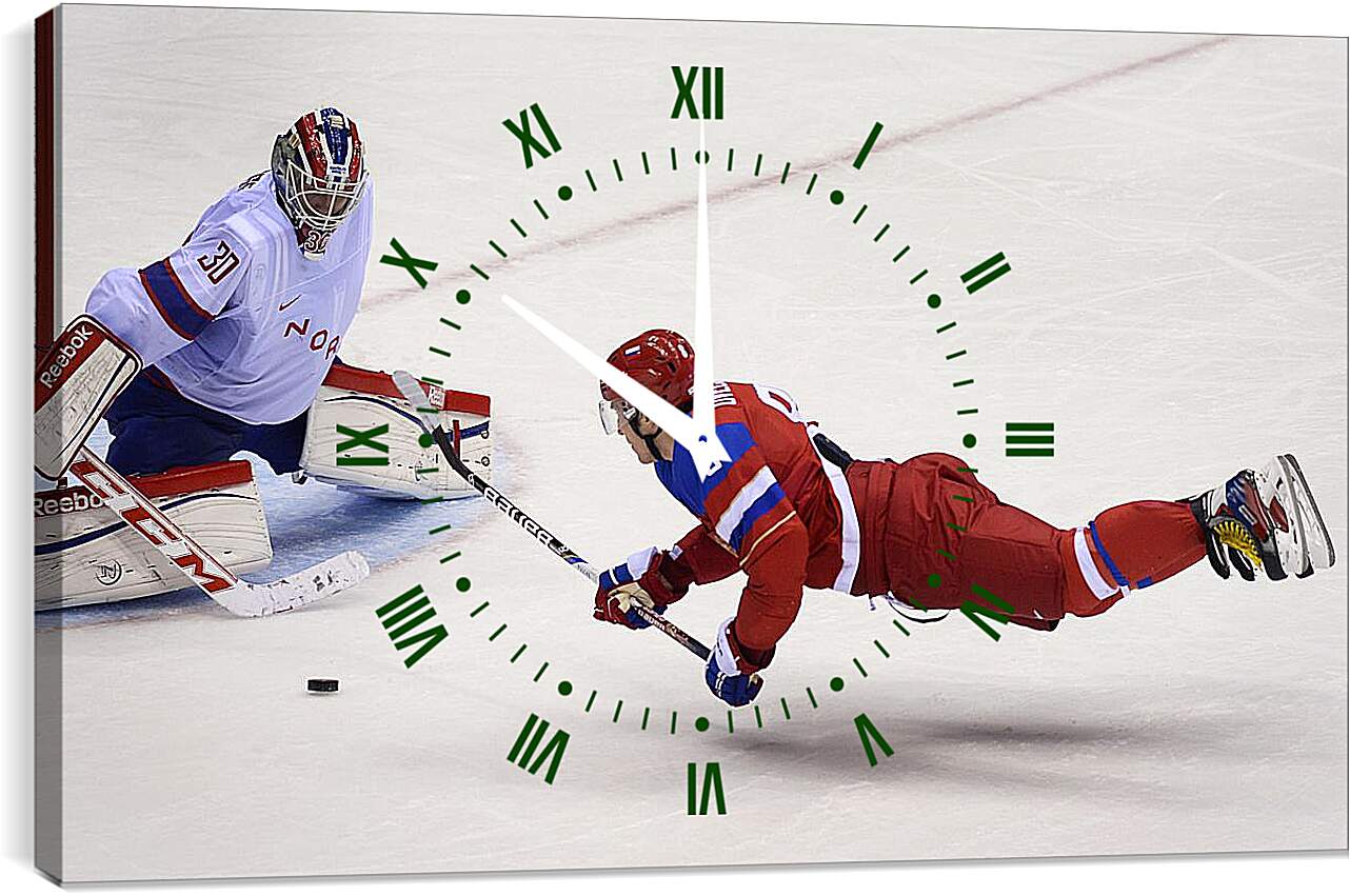 Часы картина - Александр Овечкин в падении. Сборная России по хоккею