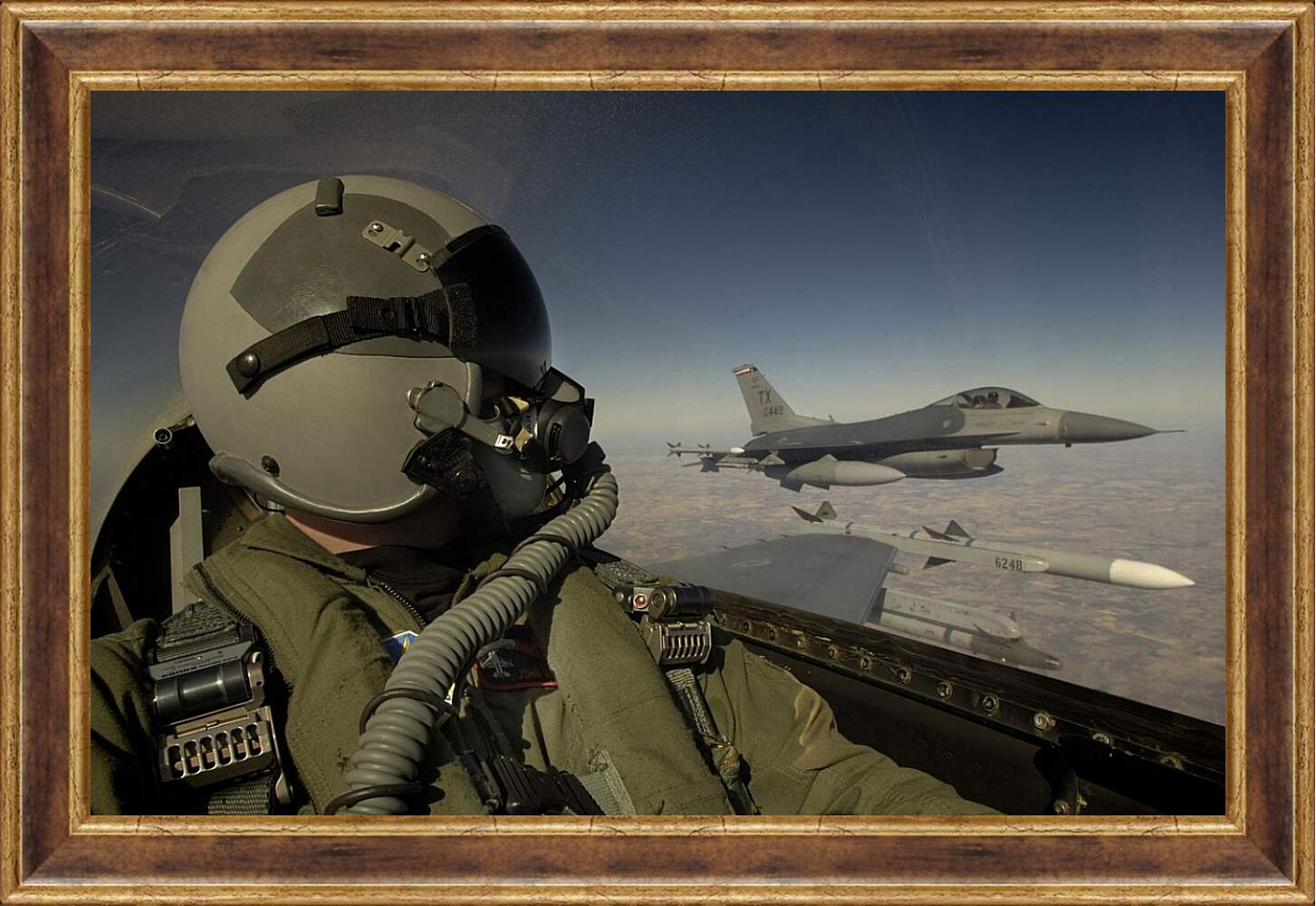 Картина в раме - Лётчик в самолёте