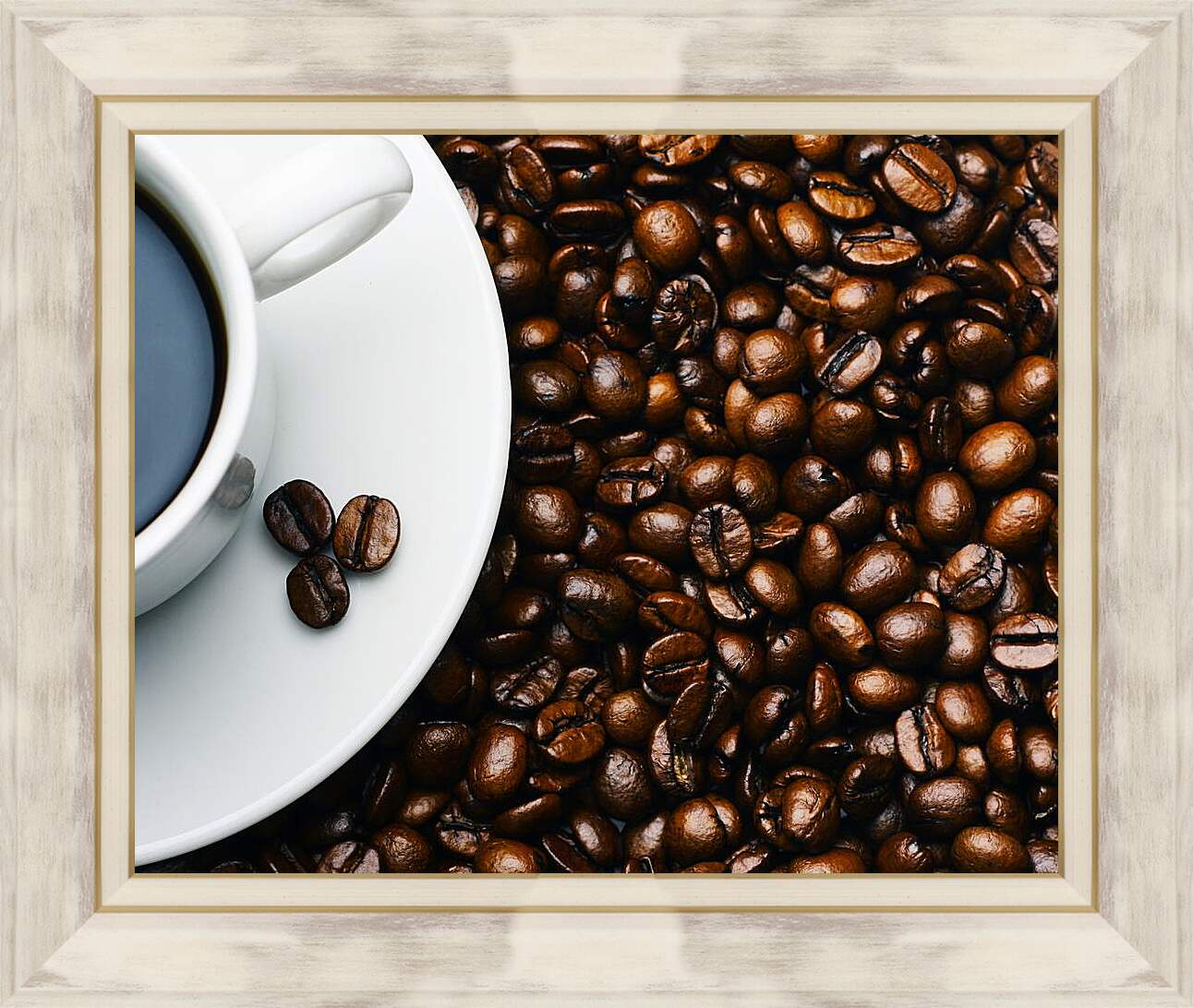 Картина в раме - Чашка кофе и зерна