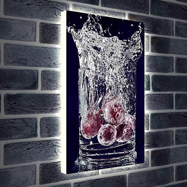 Лайтбокс световая панель - Красный виноград и всплеск воды