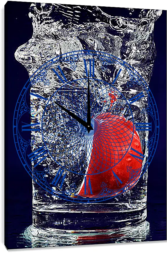 Часы картина - Красное яблоко в стакане воды