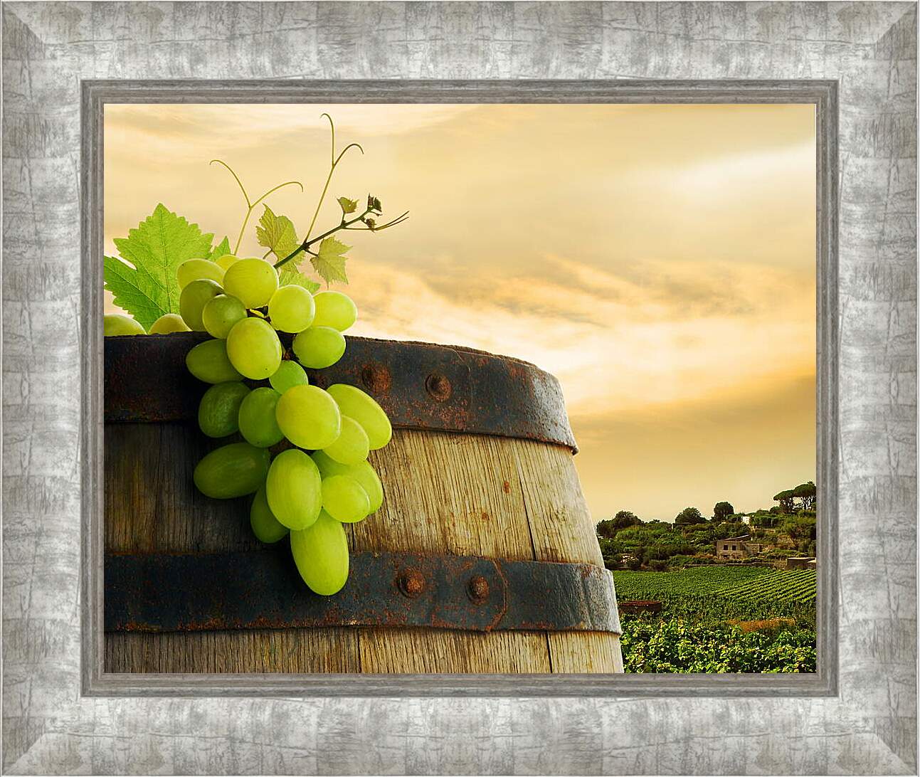 Картина в раме - Бочка с виноградом