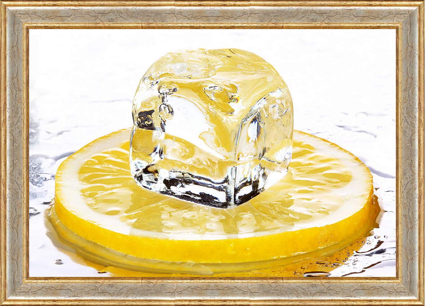 Картина в раме - Кубик льда на лимоне