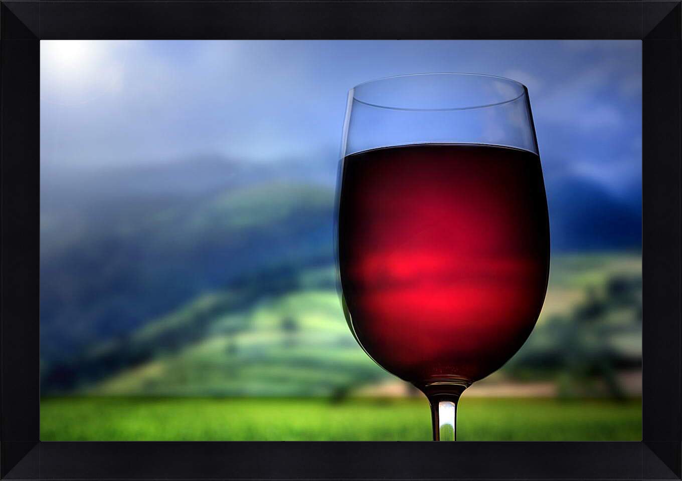 Картина в раме - Бокал вина на фоне пейзажа