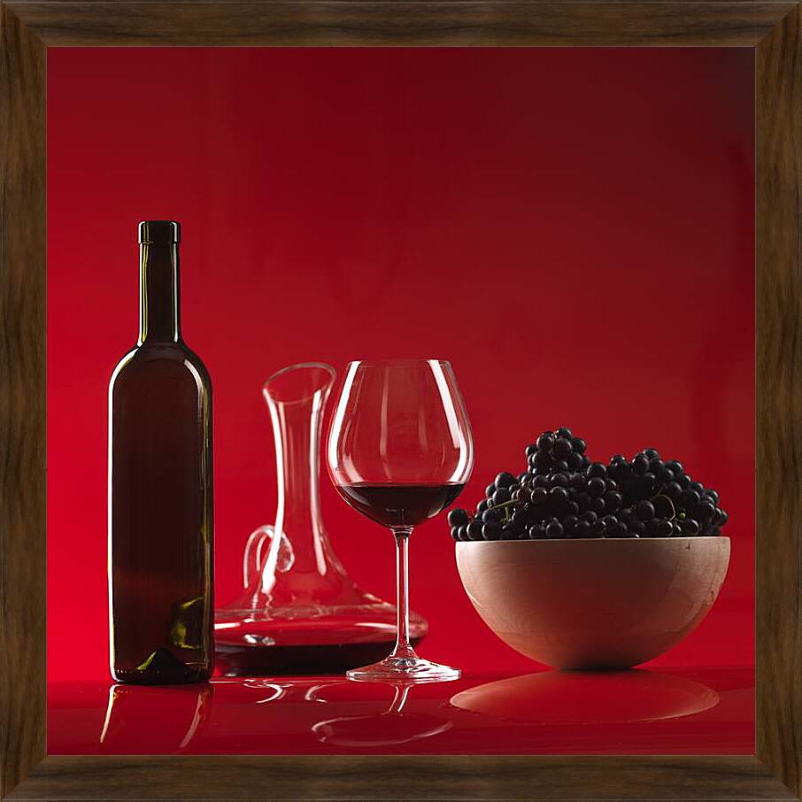 Картина в раме - Вино на красном фоне