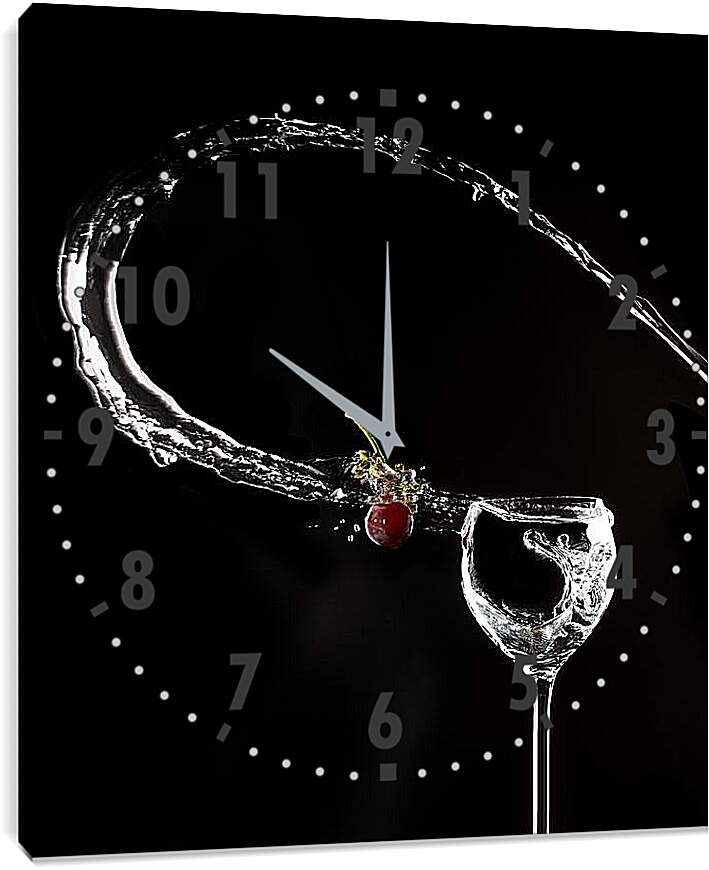 Часы картина - Фигура из воды и фруктов