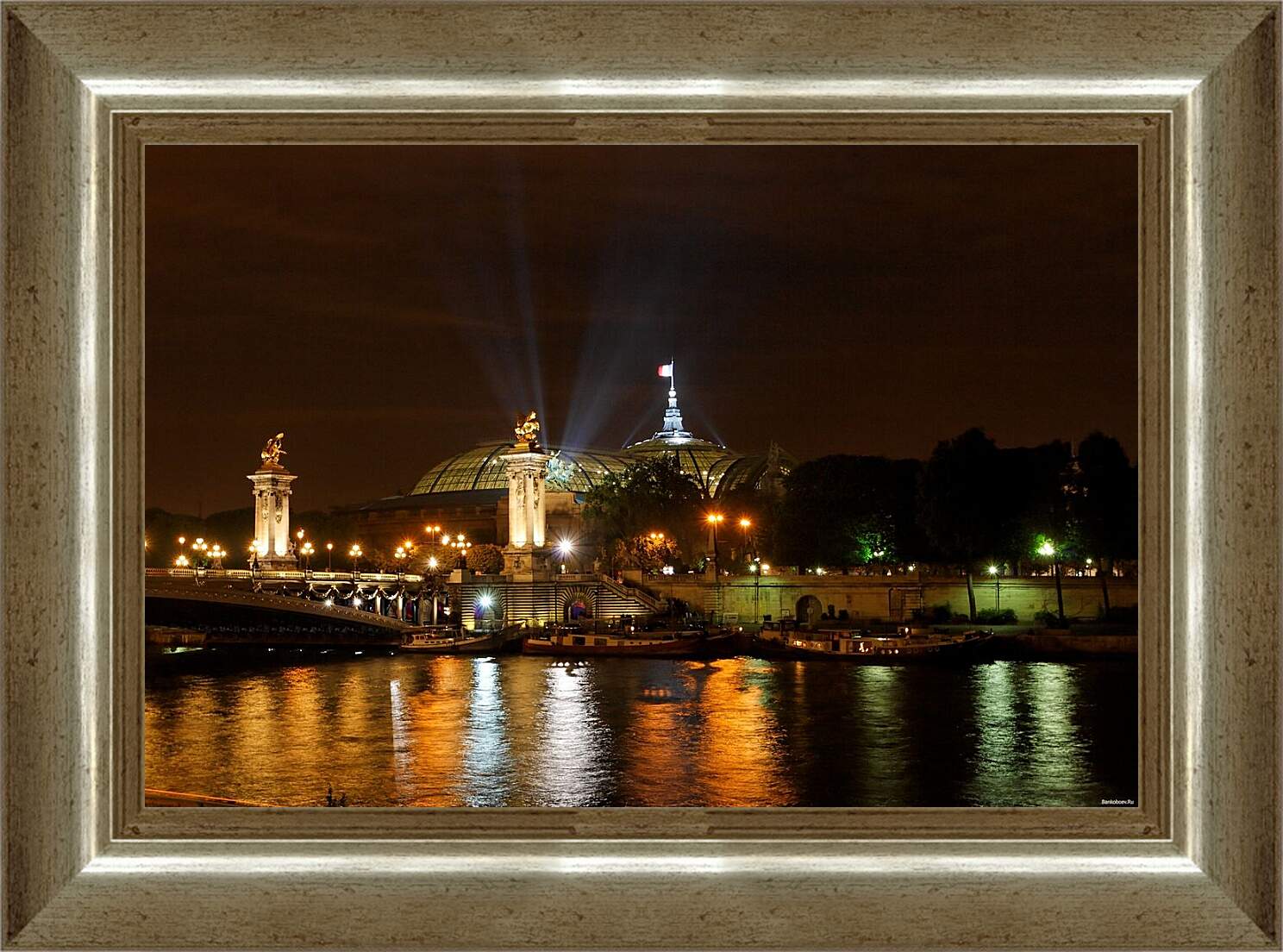Картина в раме - Ночной Париж